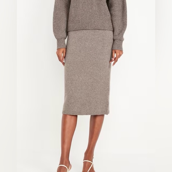 Bundle of NWT Old Navy Sweater Skirts - Picture 3 of 15